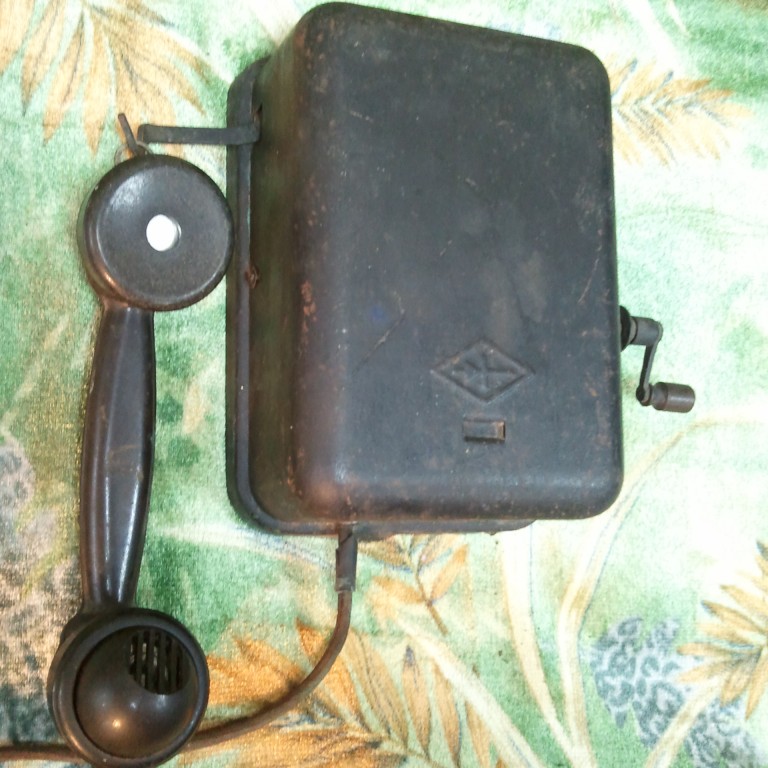 Настенный телефонный аппарат МБ — 1950г.