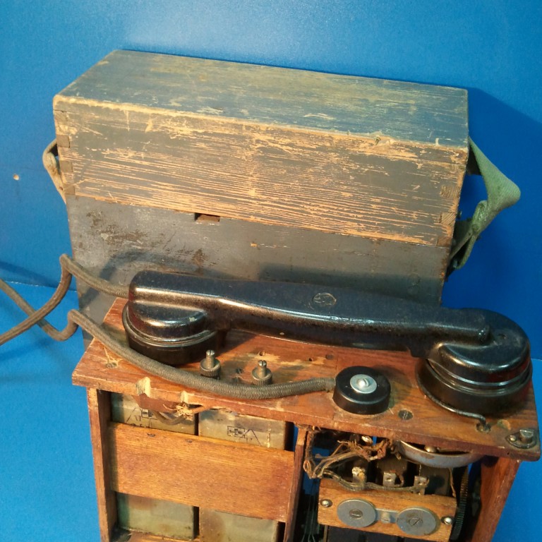 Военно-полевой телефонный аппарат УНА-И-31. 1931г.