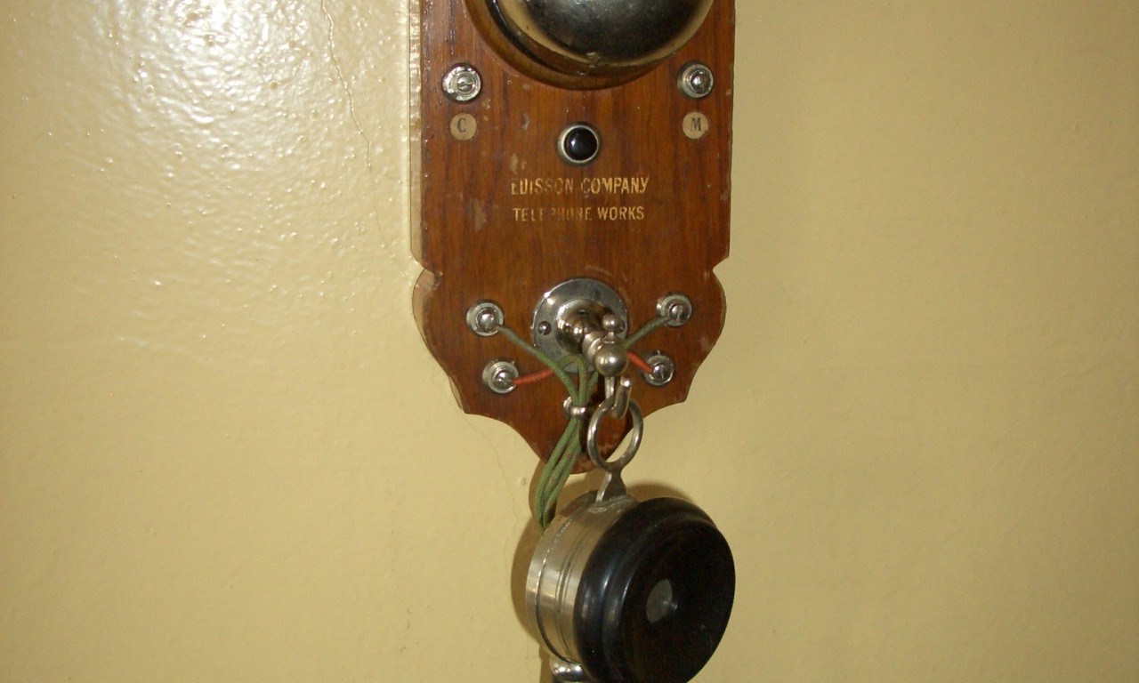 Настенный телефонный аппарат. 1906г.