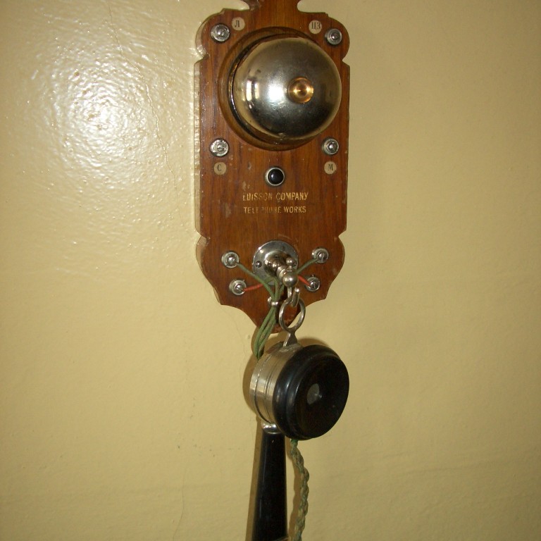 Настенный телефонный аппарат. 1906г.