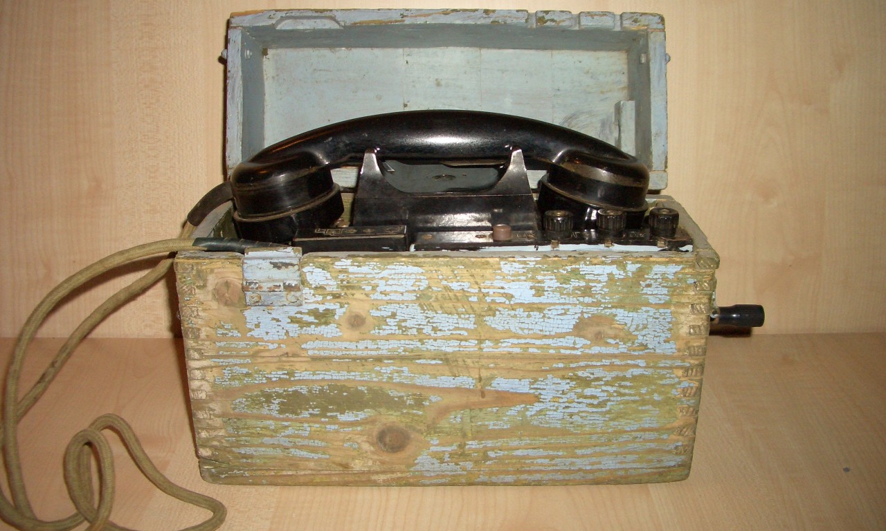 Полевой телефон. ТАИ-43. 1944г.