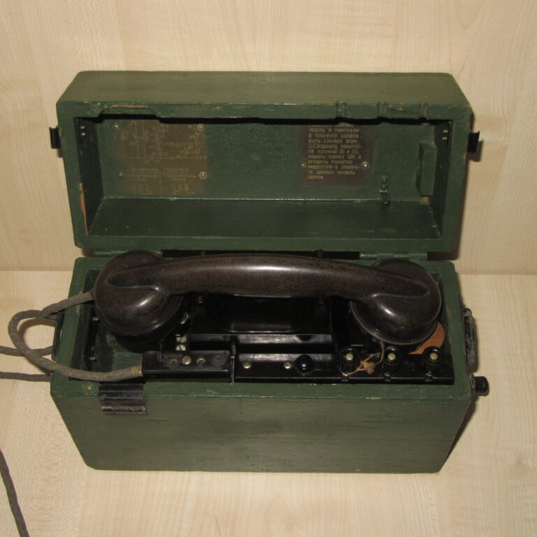 Военно-полевой телефон таи-43. ркка. Оригинал.